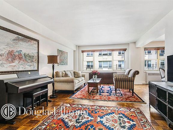 2nd image of 415 E 52nd St APT 8AA
