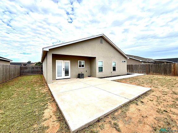 3rd image of 1717 College Park Dr