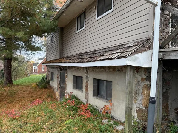 609 N Beverly Ave, Covington, VA 24426