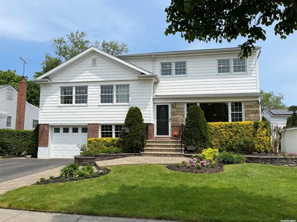 9 Barbara Drive, Syosset, NY 11791