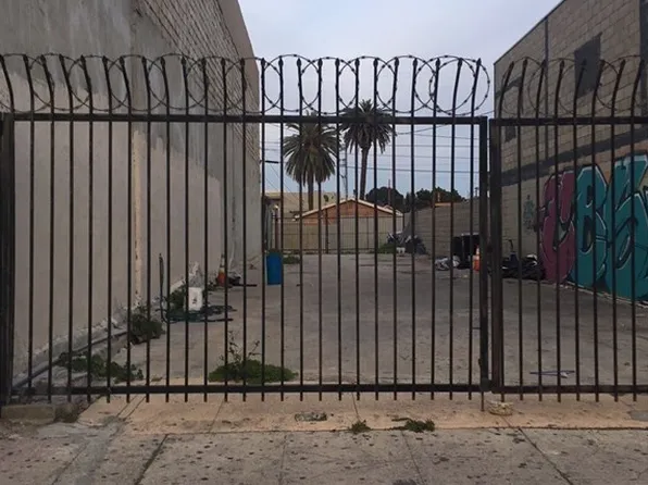 8636 S Vermont Ave, Los Angeles, CA 90044