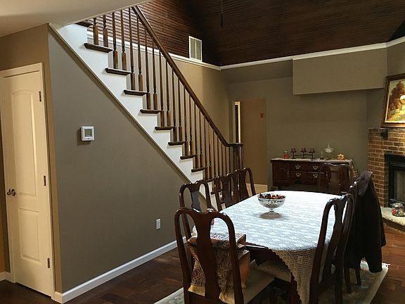 dining room w/fireplace