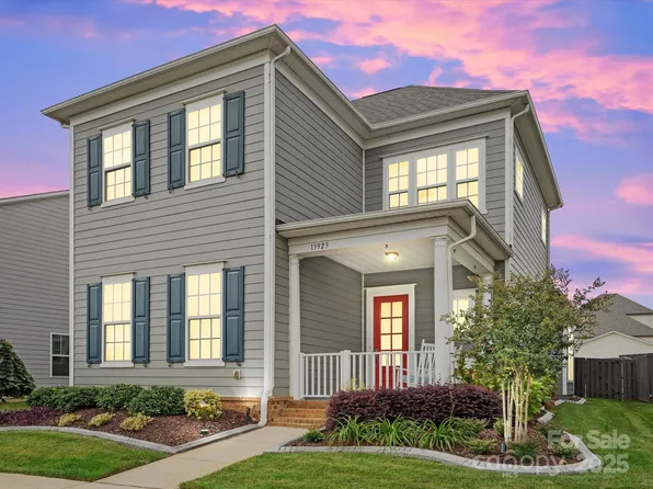 13923 Jacks Ln, Pineville, NC 28134