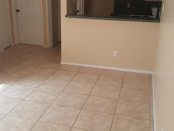 3rd image of 2702 Los Amigos Dr APT 24