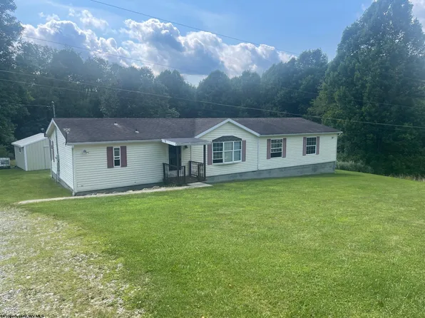 165 Everson Ln, Volga, WV 26238