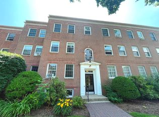 42 Browne St APT 2, Brookline, MA 02446