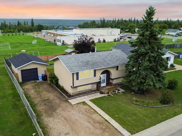 189 NE Sitka Dr, Wood Buffalo, AB T9H 3C1