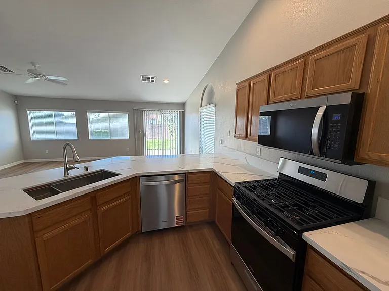 2139 Meadow Green Ave — Photo 14