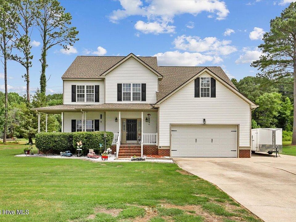 1st image of 122 W Raintree Lane