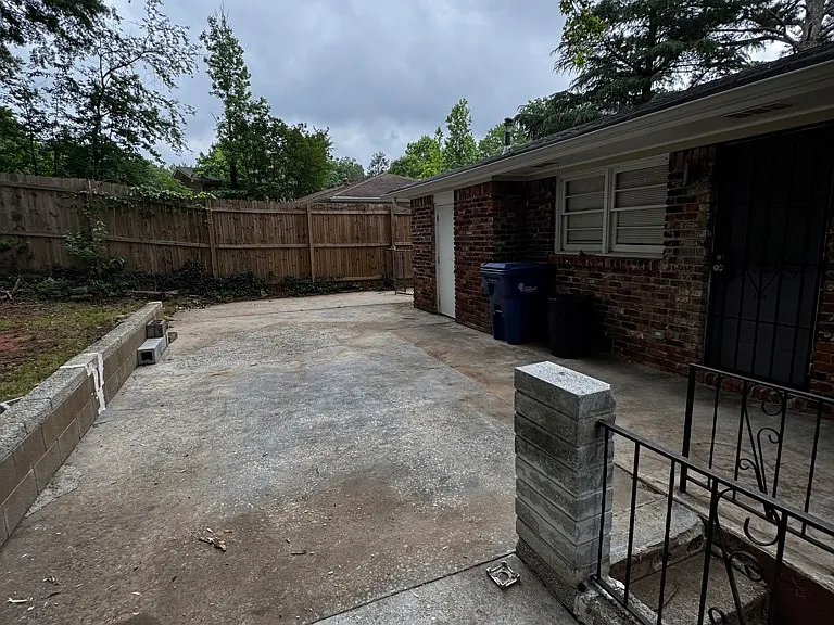 1015 Casa Dr — Photo 6