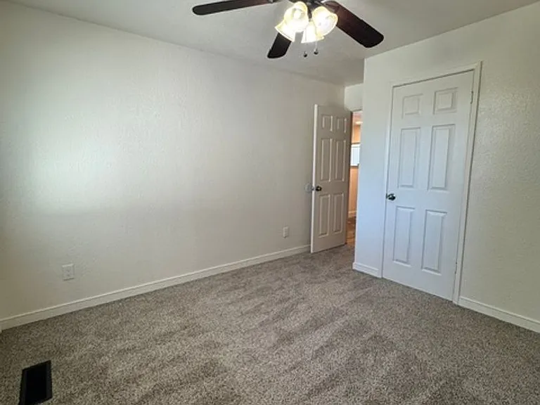 1030 W 1st Ave — Photo 23