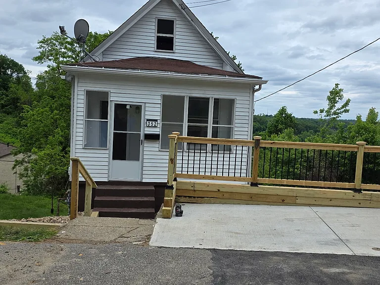 352 Lecanto Ave — Photo 1