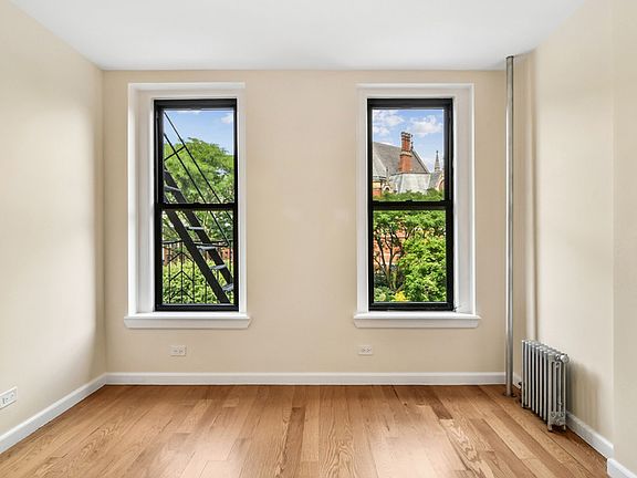 2nd image of 17 Greenwich Ave APT 5