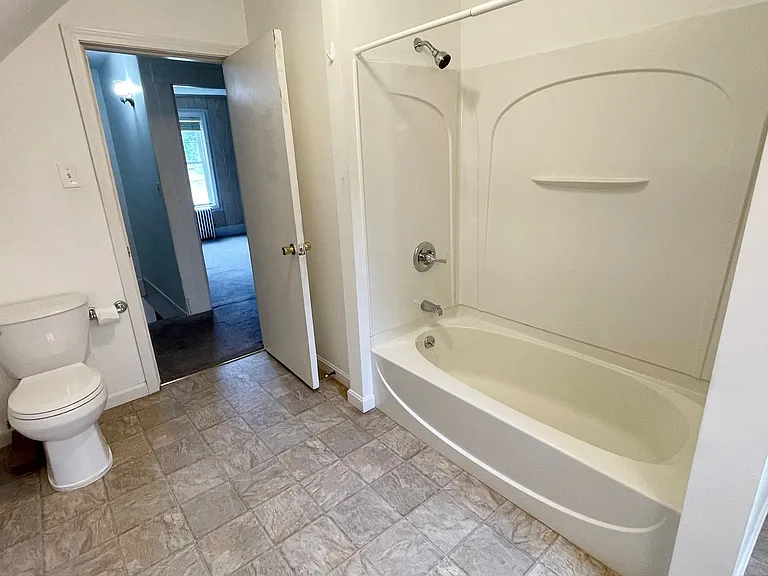 155 Center St — Photo 6
