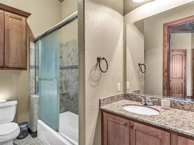 211 N Main St #22 — Photo 11