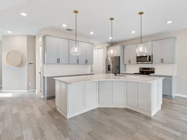 2147 Appleton Circle N, Oakland Park, FL 33309