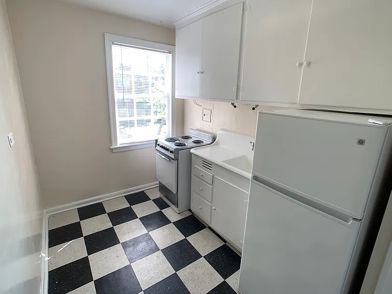 2832 Thornhill Rd #321B — Photo 4