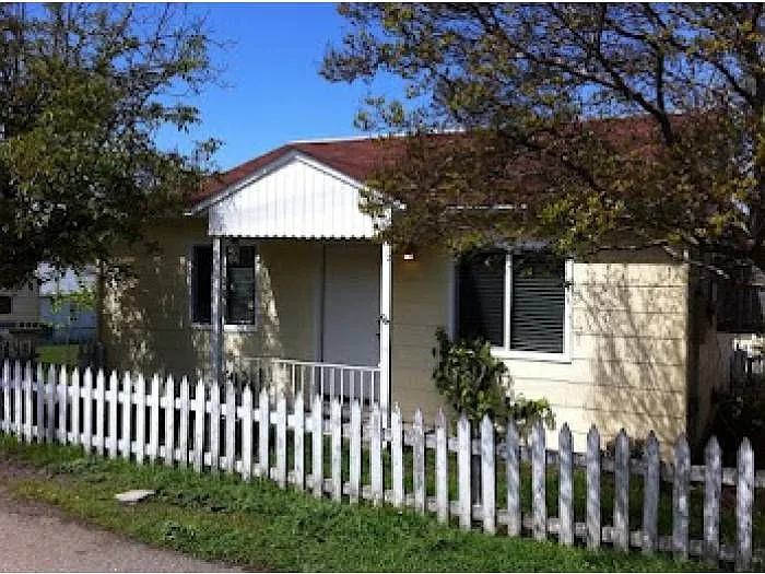 825 1/2 Main St photo 1