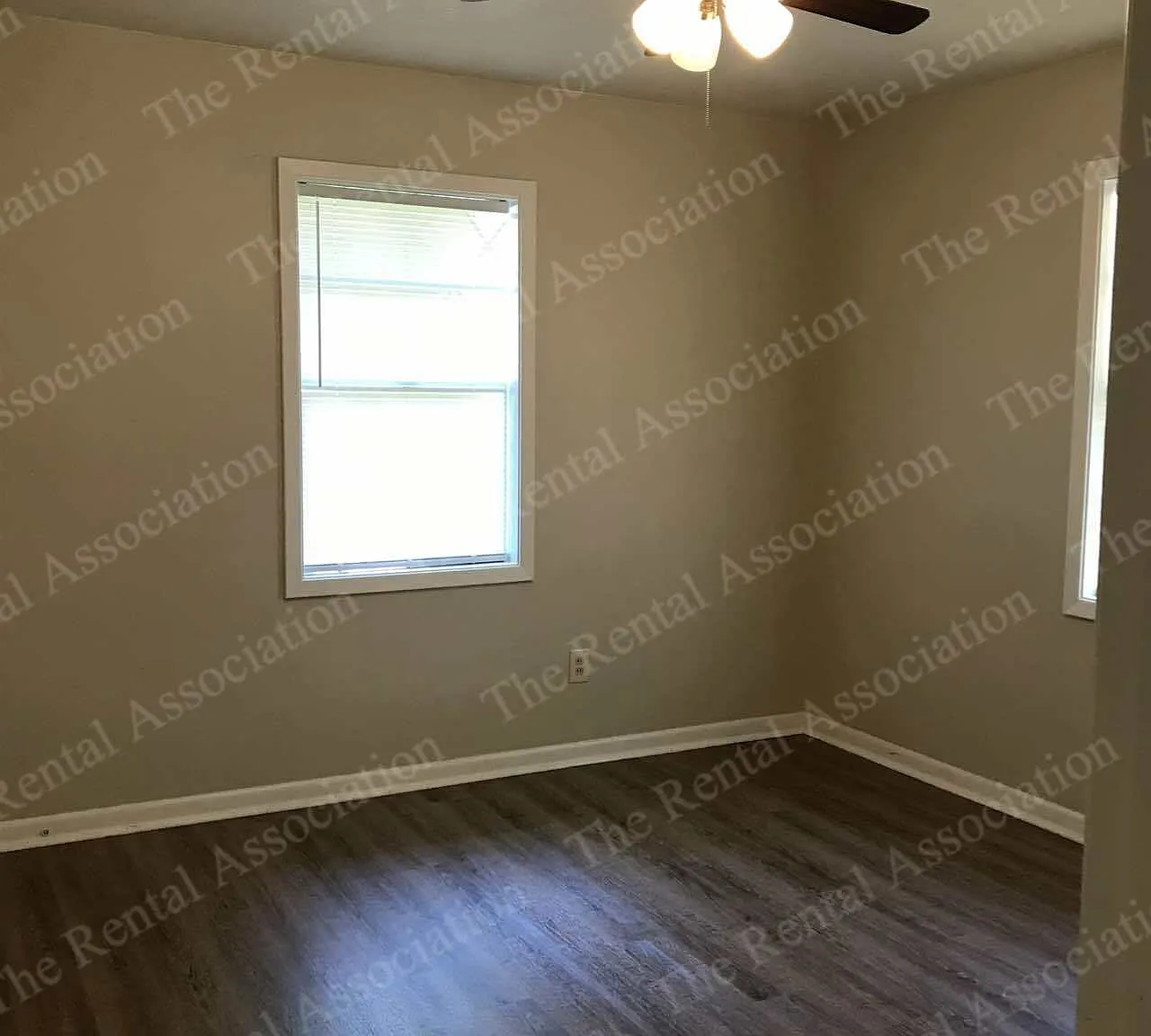M- 208 Tennessee Street - 1 — Photo 2