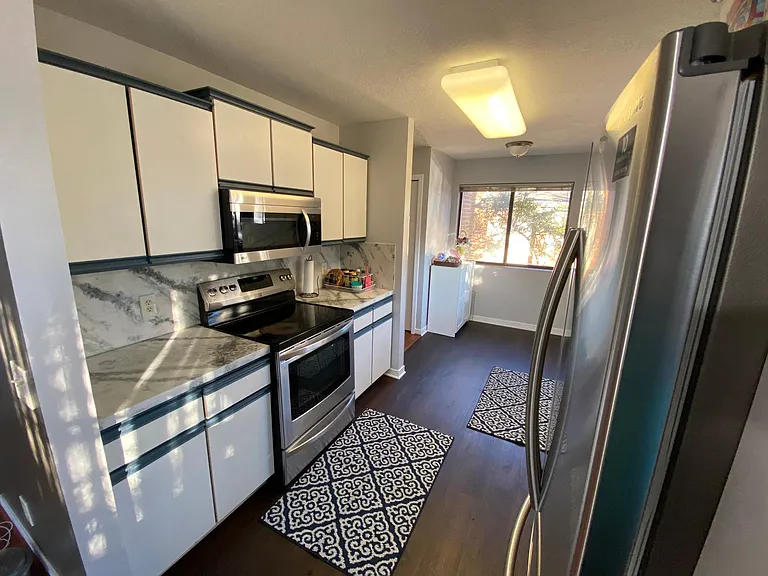 Kitchen Pic 3