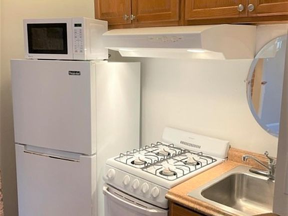 5th image of 888 Massachusetts Ave APT 216