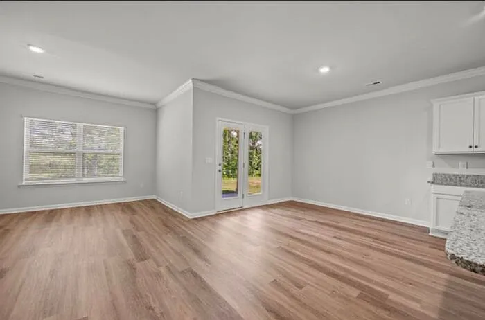 14335 Lannister Ln — Photo 7