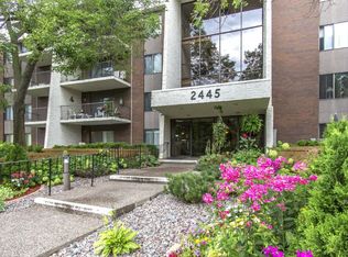 2445 Londin Ln E APT 104, Maplewood, MN 55119