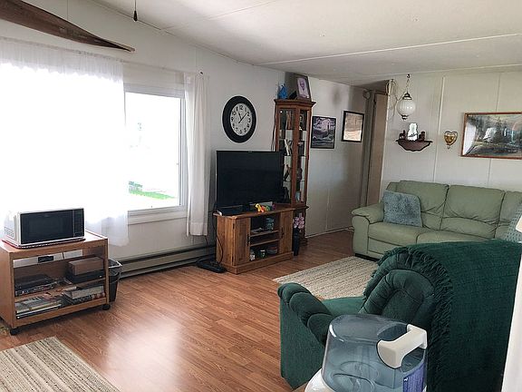 2nd image of 81 Violet Ln