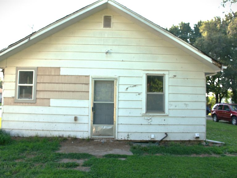 Listing photo 5