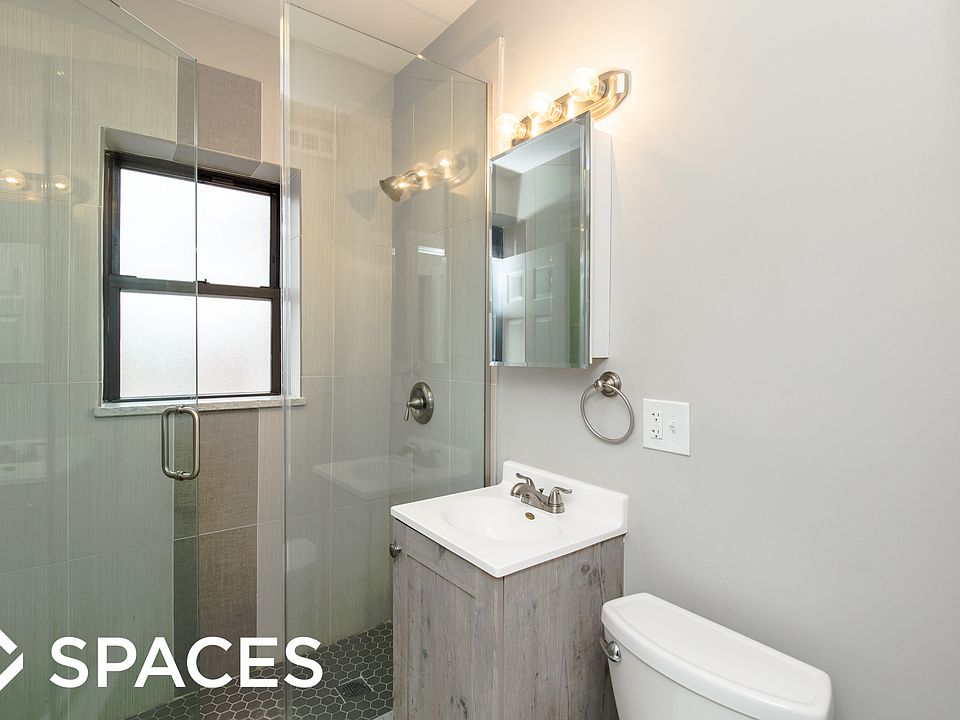 1st image of 824 W Cuyler Ave APT 330