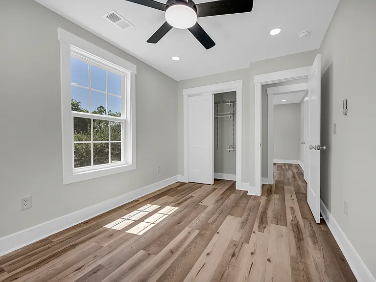 1158 Olympia Ave — Photo 28