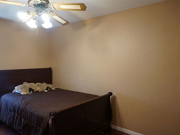 5th image of 1035 Green Meadow St