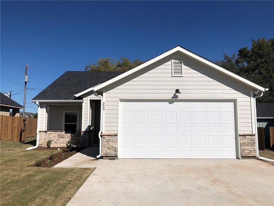 1st image of 205 Hilre Dr