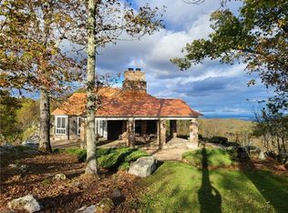 504 Airport Dr, Hot Springs, VA 24445
