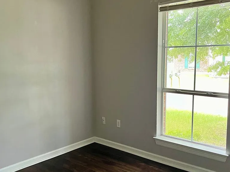 303 Briarhaven Dr — Photo 17