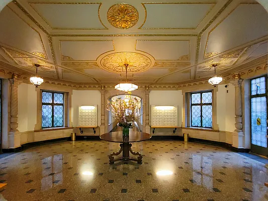 Sold by Metropolitan Property Group | media 11