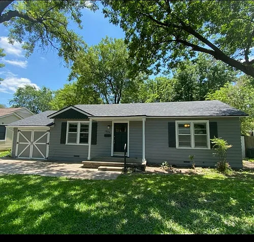 3824 James Ave Photo 1