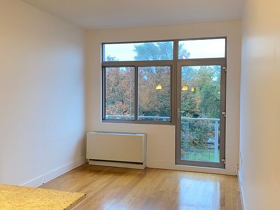 4th image of 836 Bergen St #316R