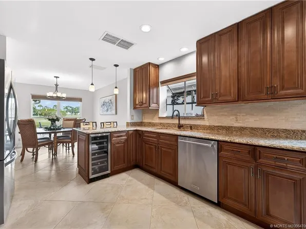 2467 SW Brookwood Ln, Palm City, FL 34990