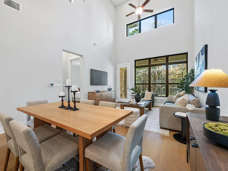 4323 Spicewood Springs Rd #9 — Photo 9