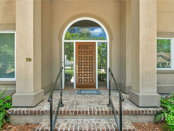 3rd image of 407 King Arthur Lane