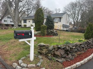 6 Benz St, Ansonia, CT 06401