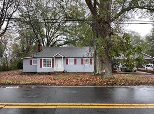 303 Highland Rd, Easley, SC 29640