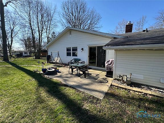4th image of 104 Oak Meadows Dr