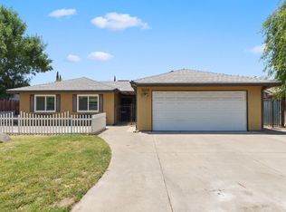 2056 Mary Rose Ln, Hanford, CA 93230