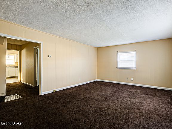 3rd image of 1308 Chestnut St