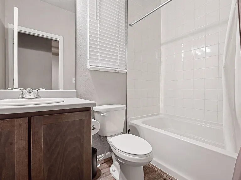 7202 Sedgerock Ln — Photo 11