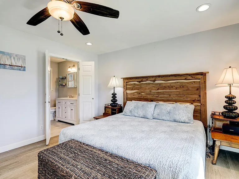 2824 E Palm Cir — Photo 19