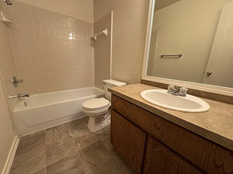 1905 Monte Carlo Ln — Photo 22