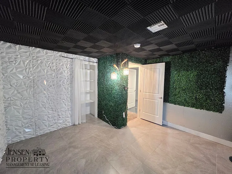 1151 W Wesley Powell Dr — Photo 31